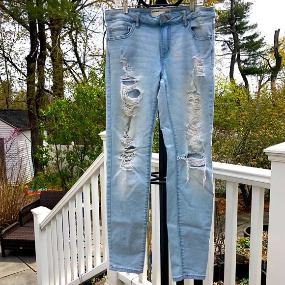 Garage Distressed Super Skinny Jeans - Picture 6 of 6